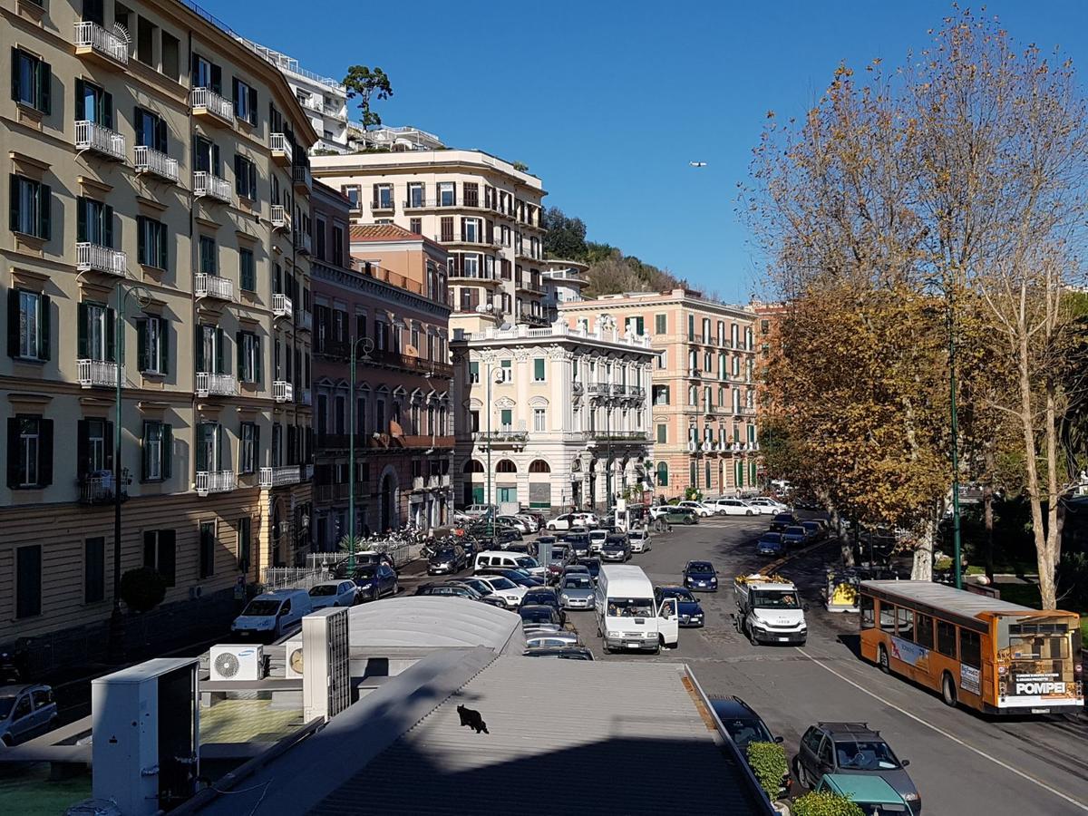 Napoli Lungomare Caracciolo Mon Amour Luaran gambar