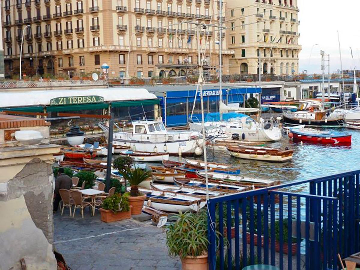 Napoli Lungomare Caracciolo Mon Amour Luaran gambar