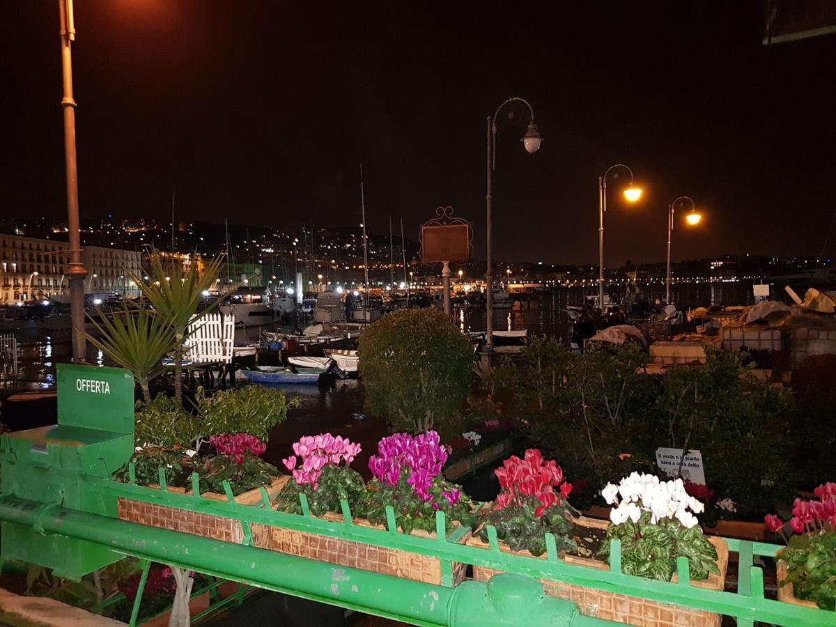 Napoli Lungomare Caracciolo Mon Amour Luaran gambar